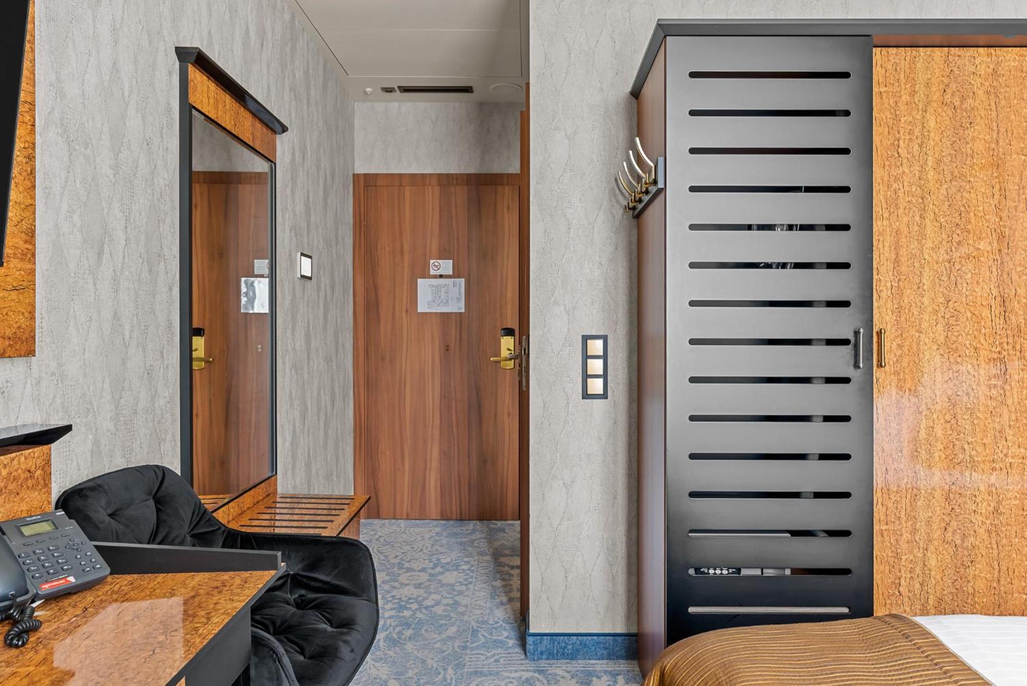 Hotel Diament Plaza Katowice Exterior foto